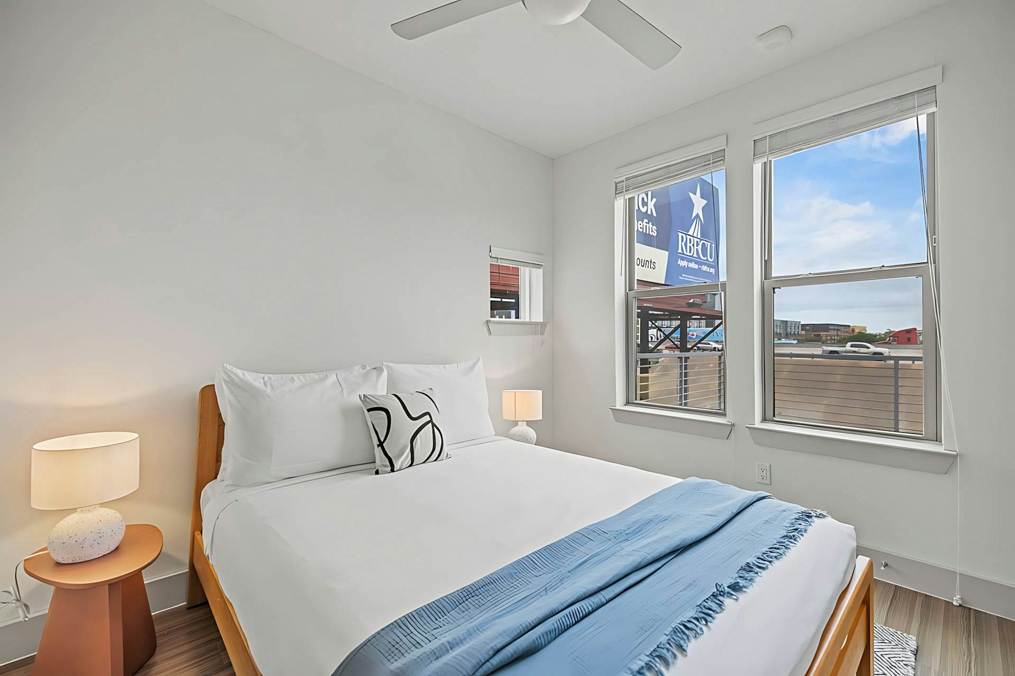 1 Bedroom, Premium, Laundry, Balcony
