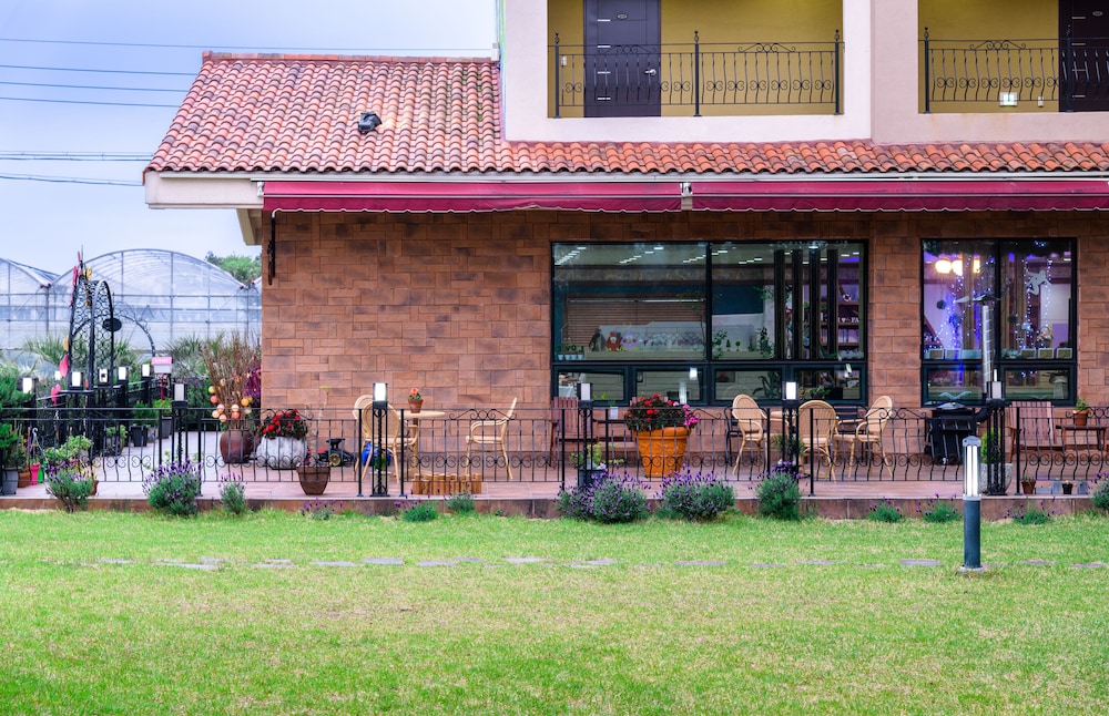 Famille Spa Resort 25/27
