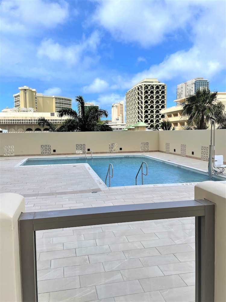 Royal Kuhio 3/50