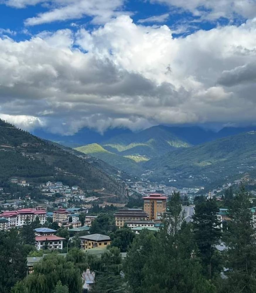 Bhutan Suites 28/34