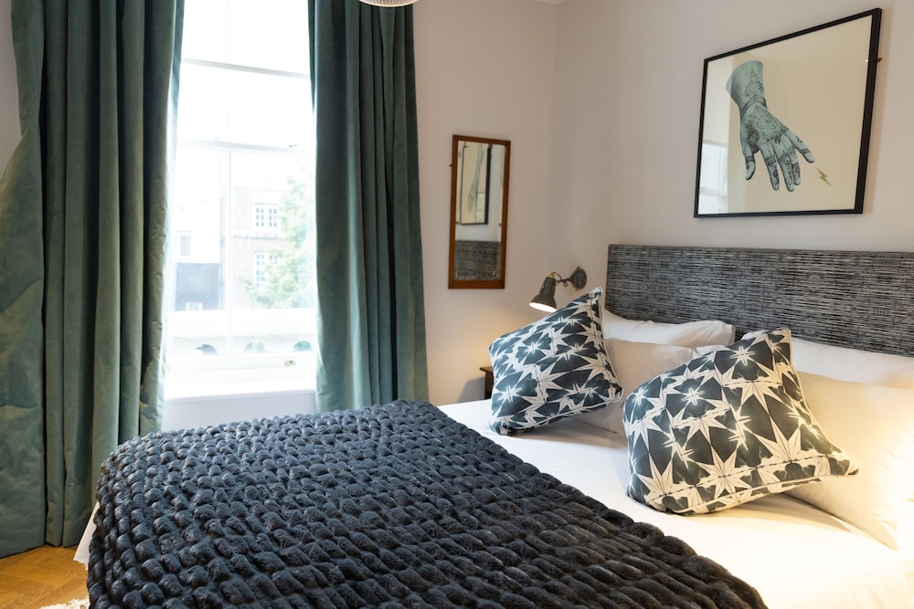 The Knight of Notting Hill 14/50