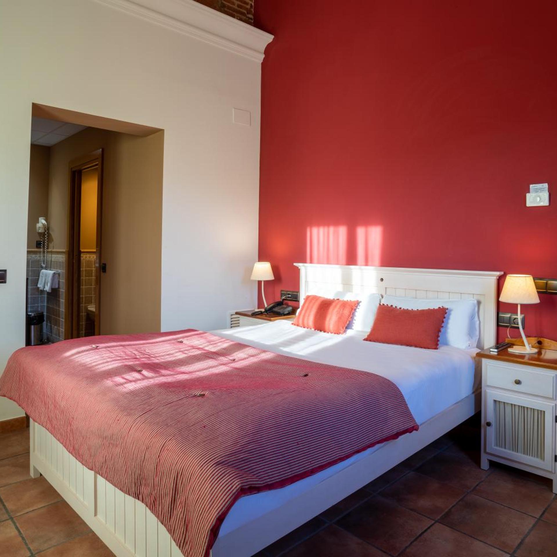 Deluxe, Double Bed, Hotel Can Galvany 2/3