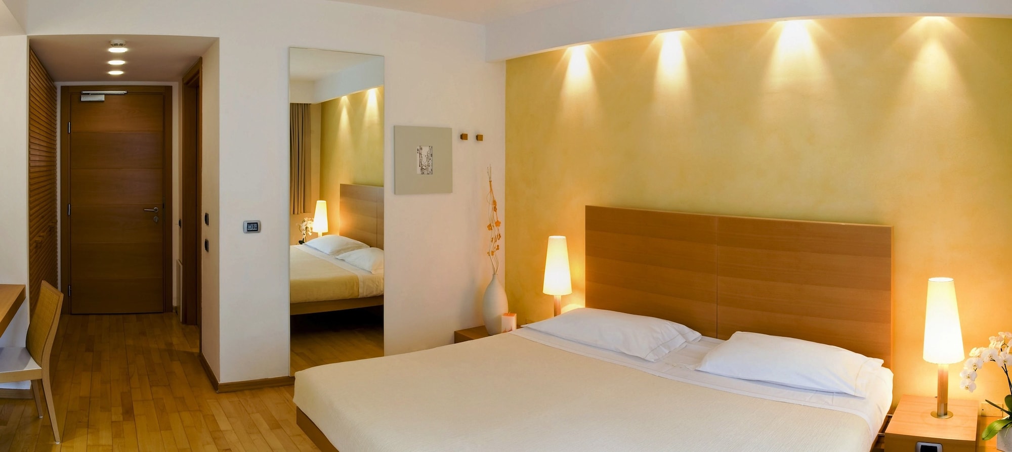 Comfort, Double Bed, GRAND HOTEL TERME DI COMANO 2/6