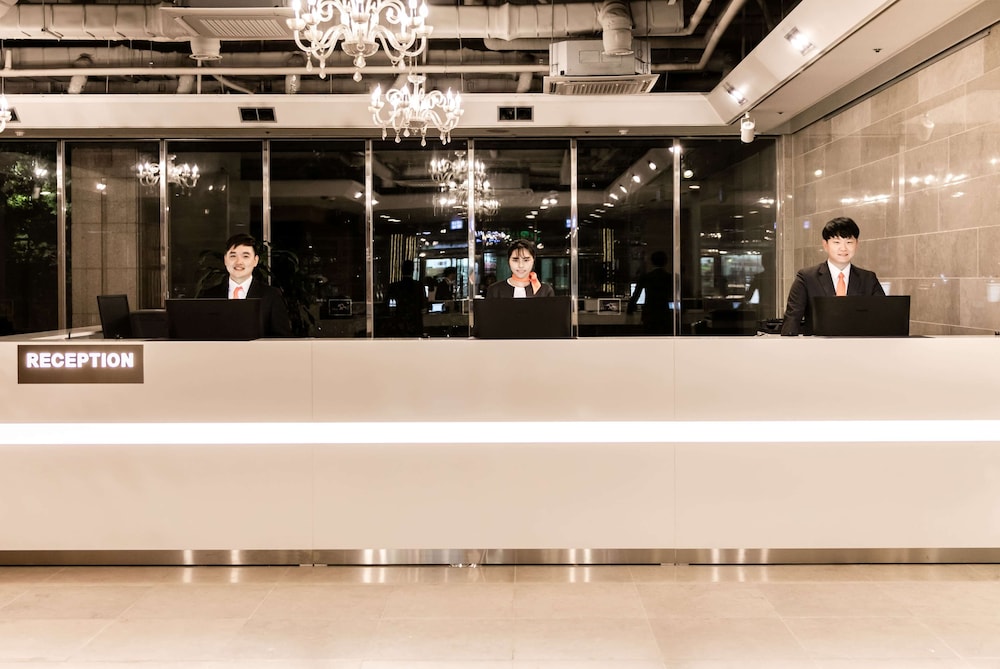 Ramada Hotel & Suites by Wyndham Seoul Namdaemun 9/61