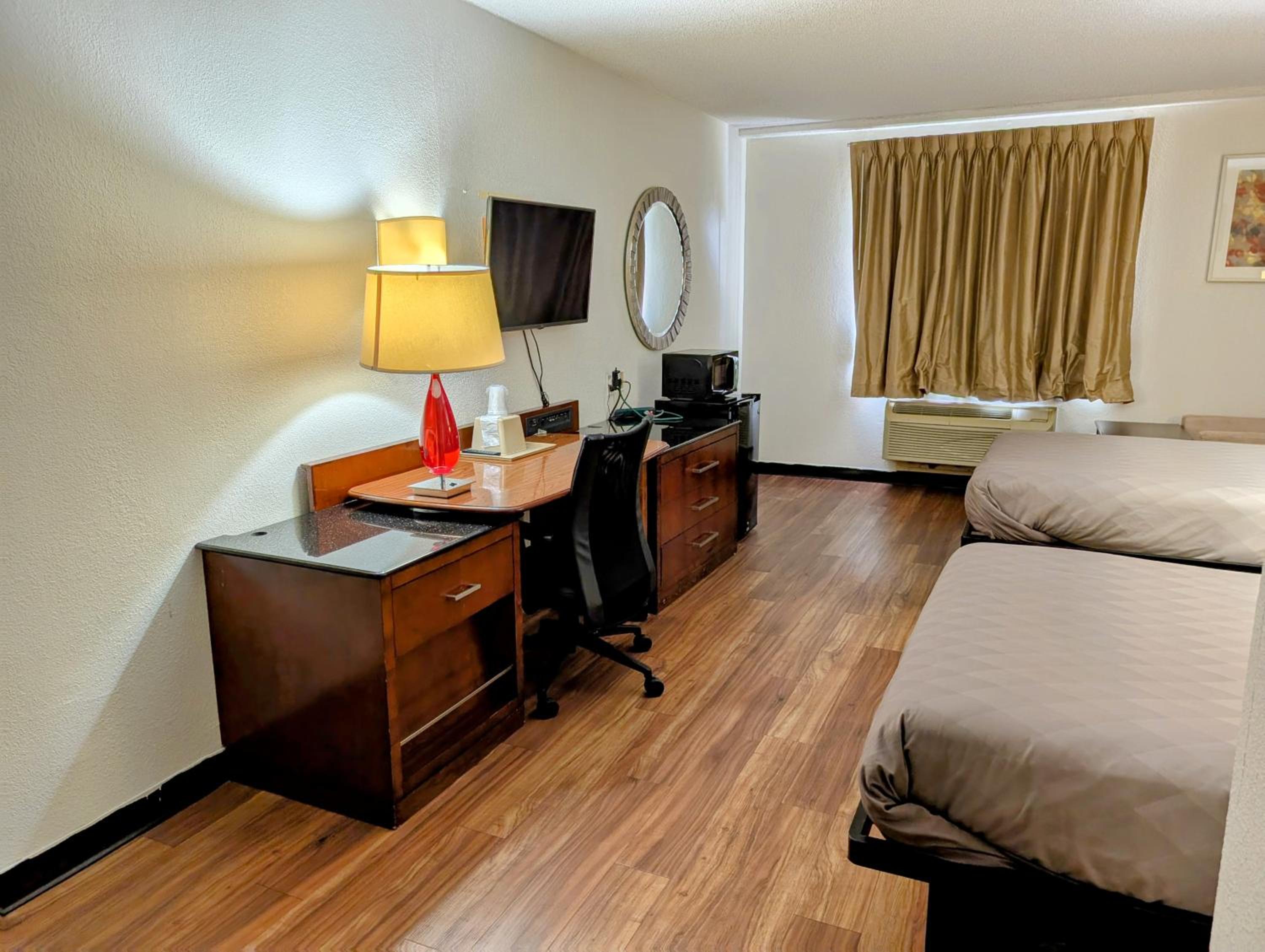 Room, 2 Double Beds, Forsyth, GA 7/9