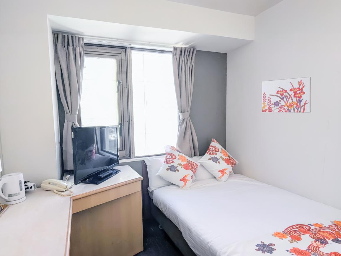 Semi Room, Semi Double Bed
