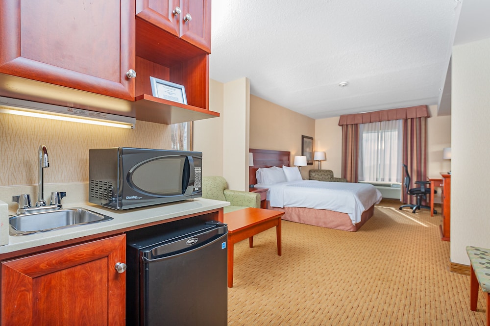 Holiday Inn Express Hotel Suites Clarington Bowmanville 28/70