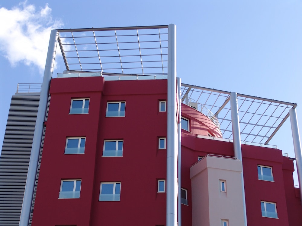 Hotel Quarteira Sol in LOULE
