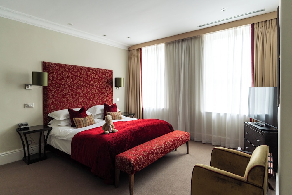 Superior, Studio, Suite, King Bed