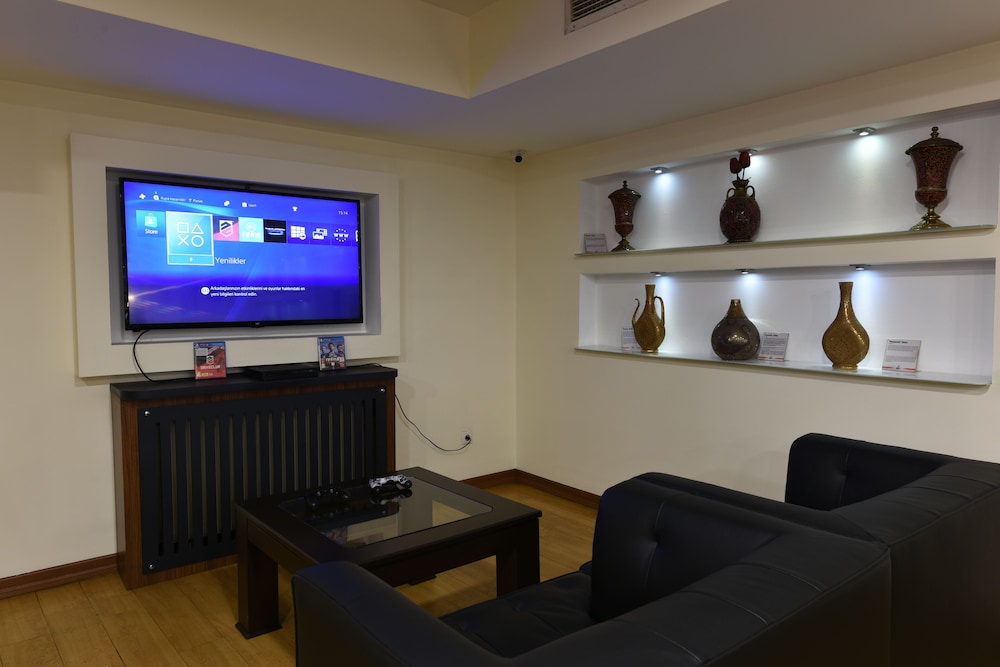 Asal Hotel 34/39