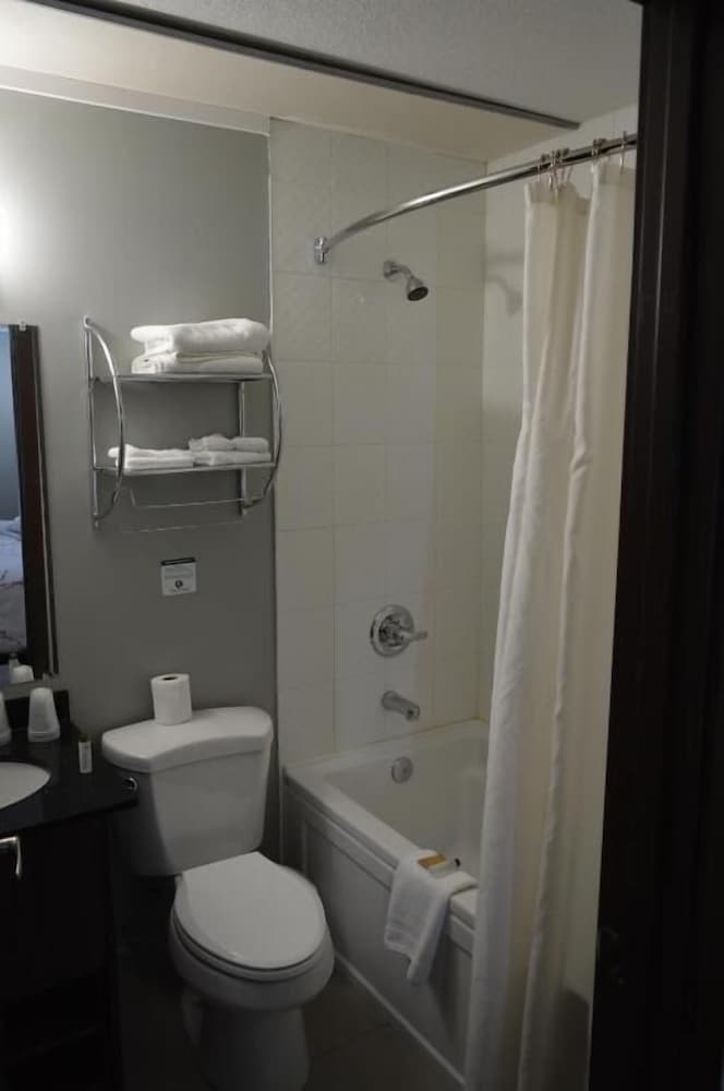 Airport Travellers Inn 51/51