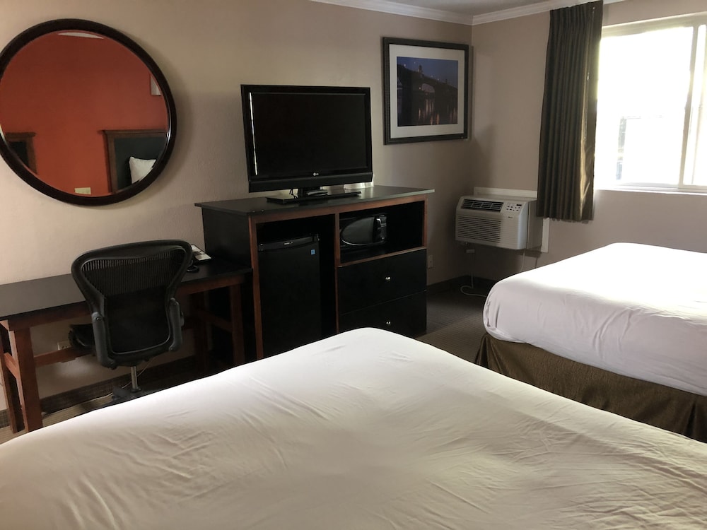 Downtown Value Inn 13/37
