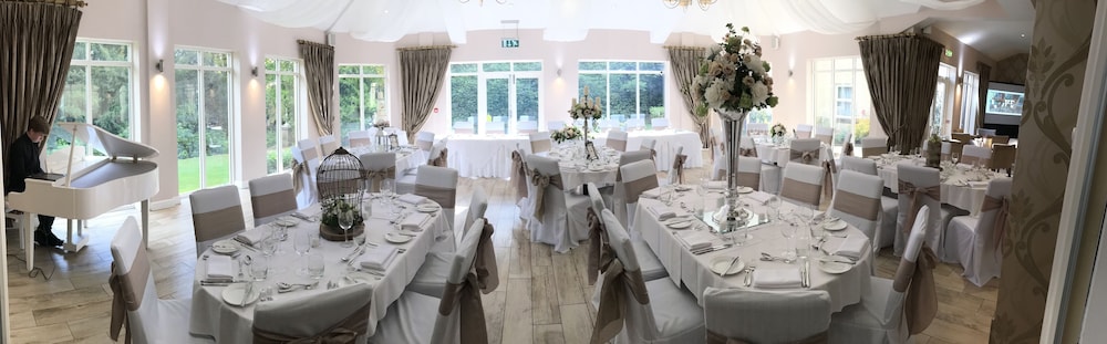 Astley Bank Hotel by Sunday 49/58