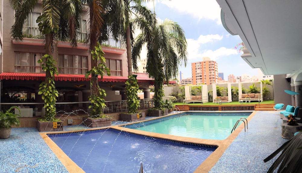 Country International Hotel 50/55