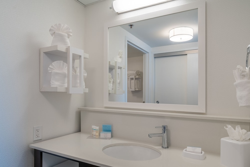 Hampton Inn And Suites Valley Forge Oaks 27/53