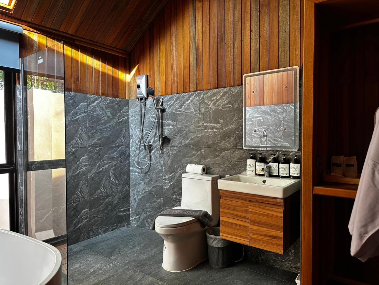 فيلا بمسبح خاص، Poonsiri Resort Aonang 2/3