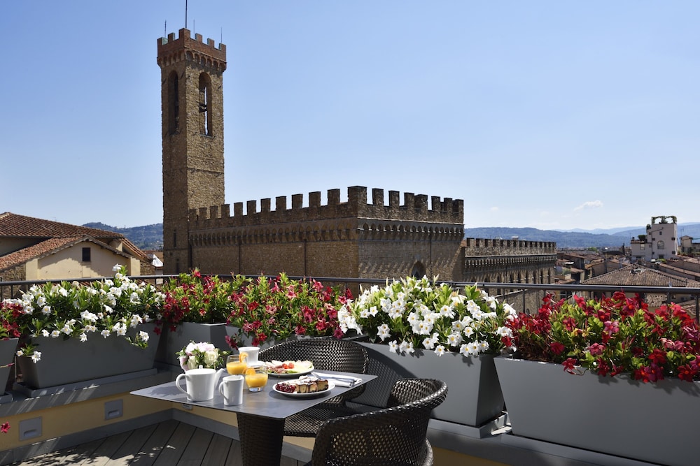 Hotel San Firenze Suites And Spa 59/75