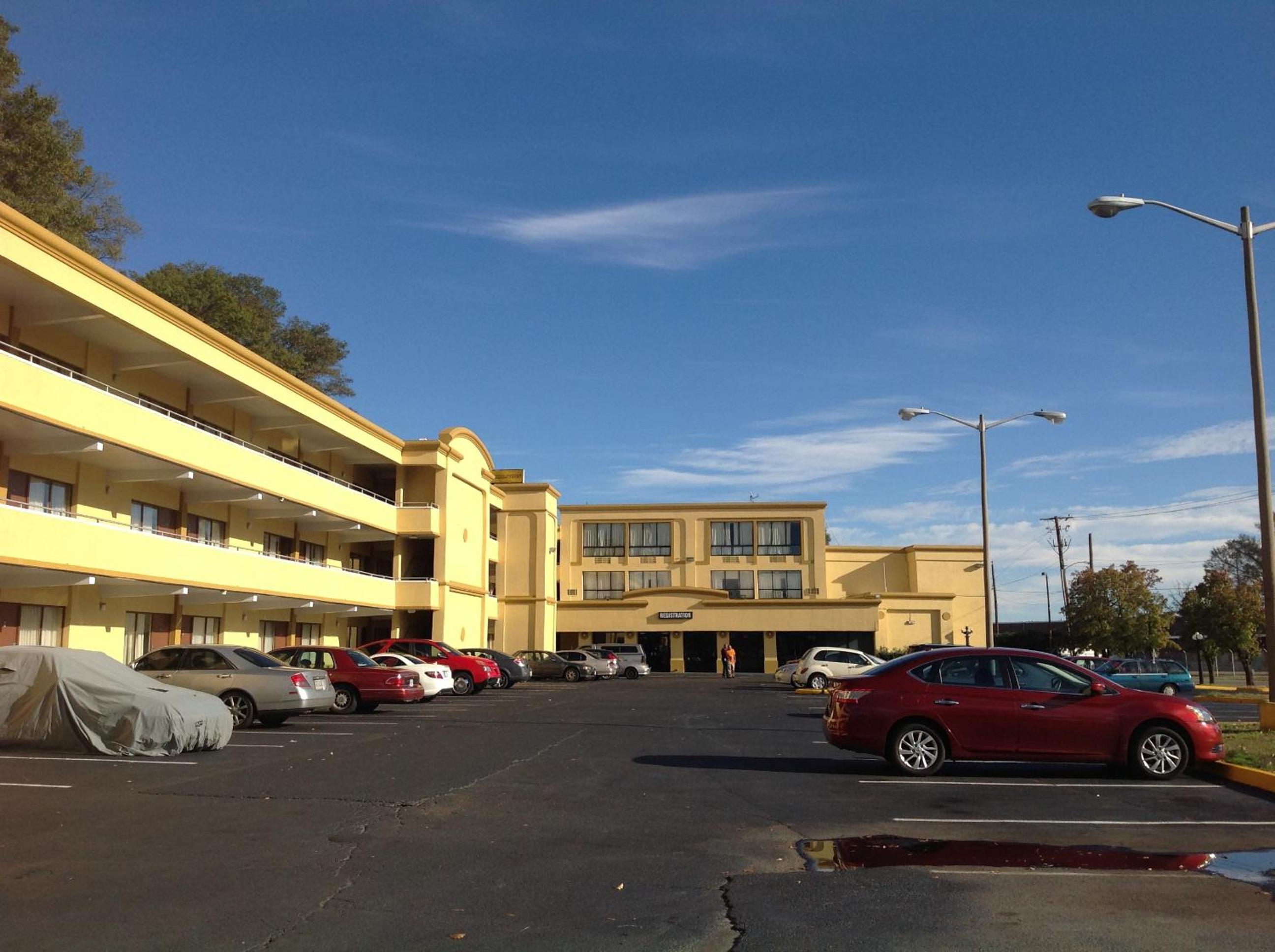 Diamond Inn And Suites 20/29