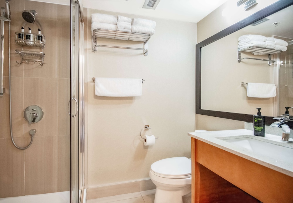 Coast Hillcrest Hotel 47/49