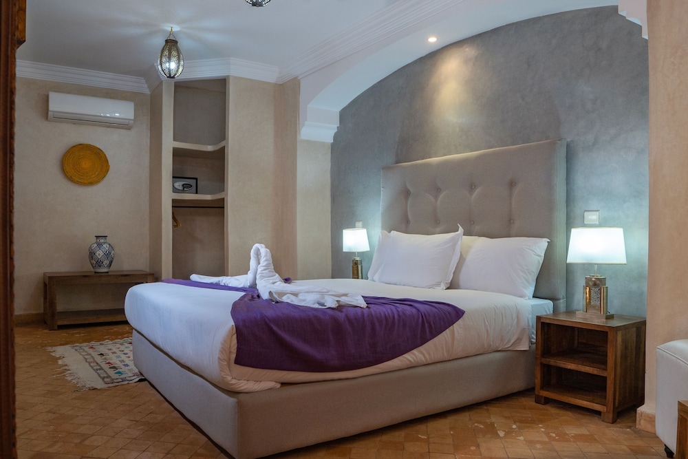 RIAD PLEIN SUD 11/50