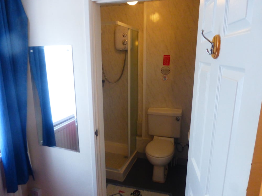 Gleneagles Guest House 12/12