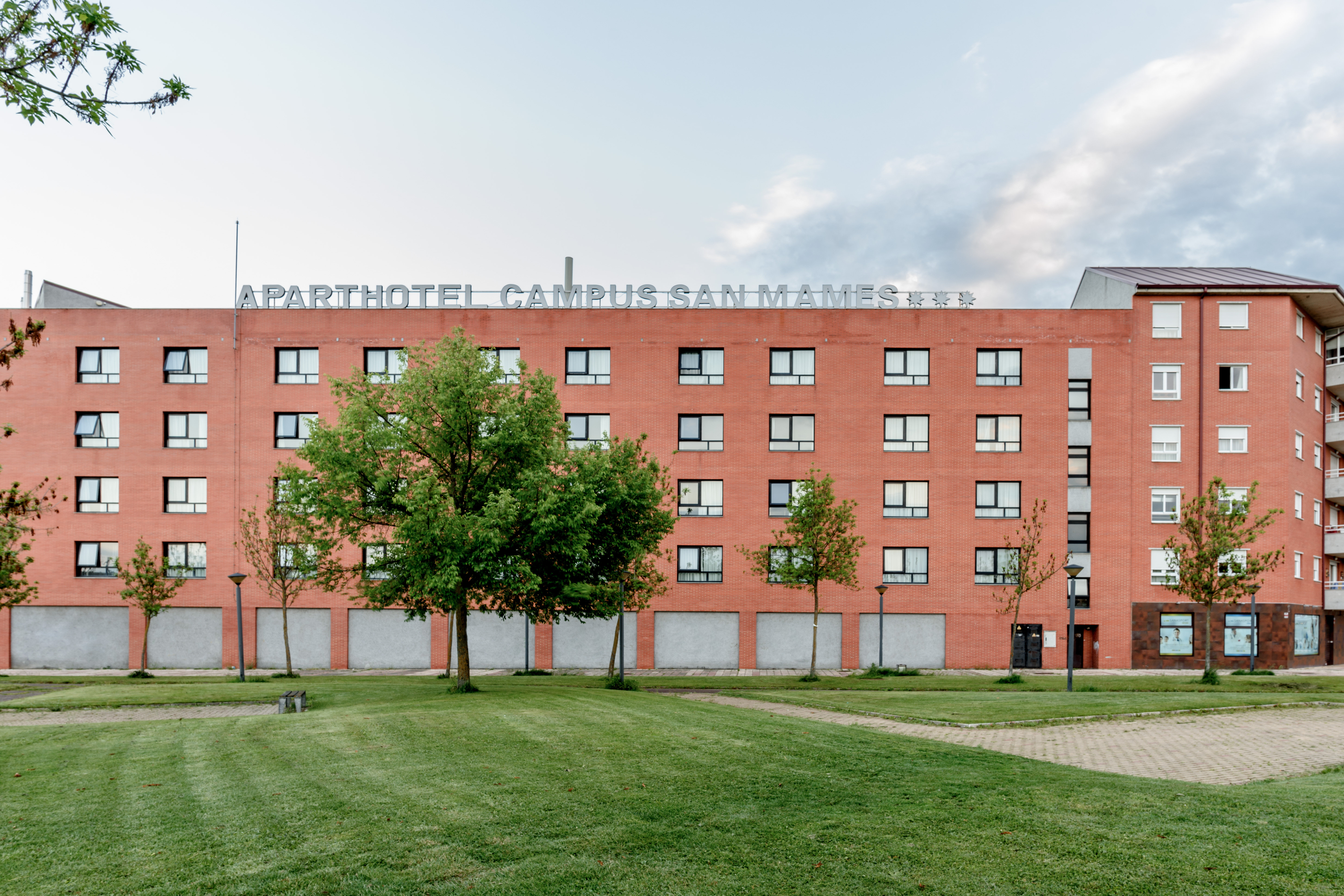 APARTAHOTEL EXE CAMPUS SAN MAMES 41/47