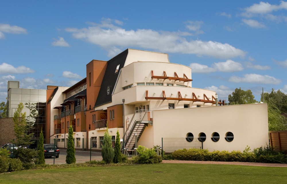 Holiday Beach Budapest Wellness 4/72