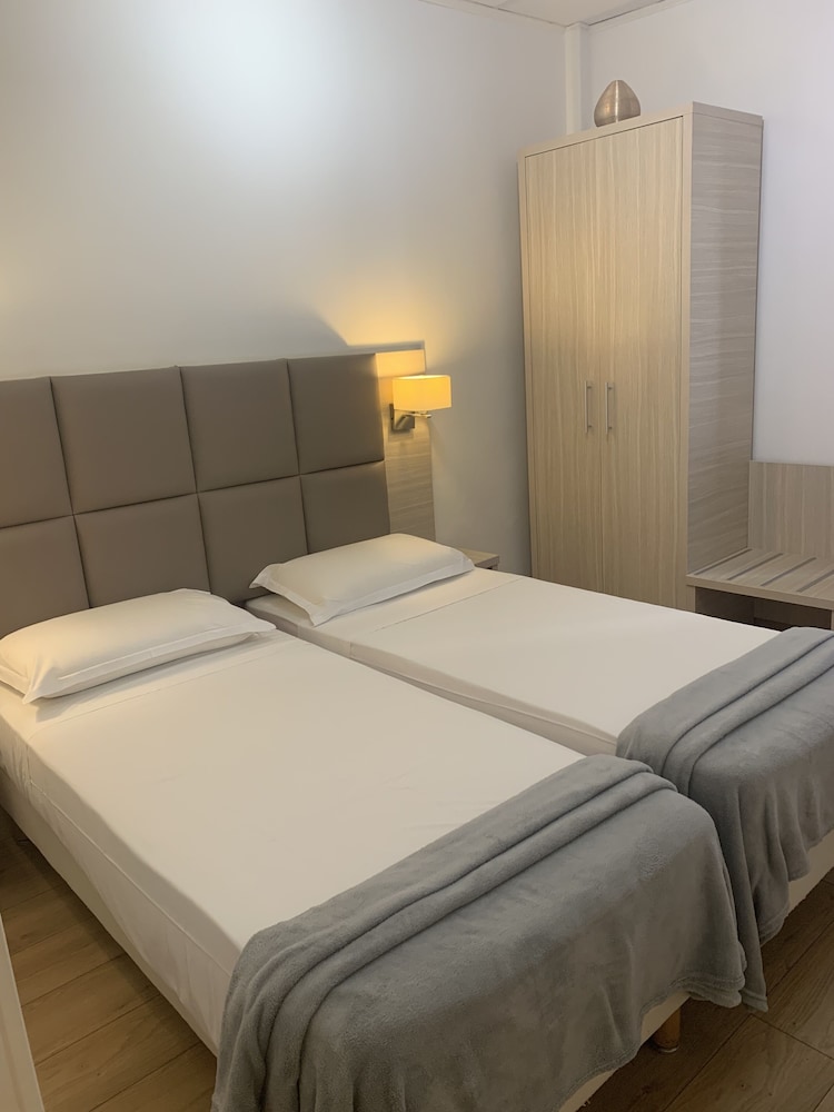 Hotel Lutetia 9/40