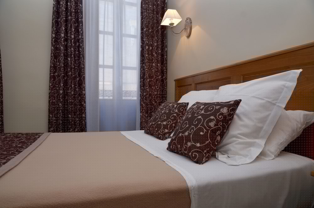 Hotel Heliot 26/66