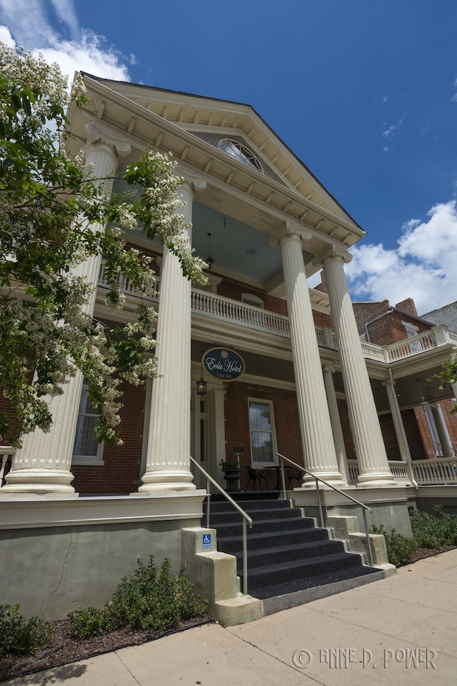 The Guest House Historic Mansion 2/73