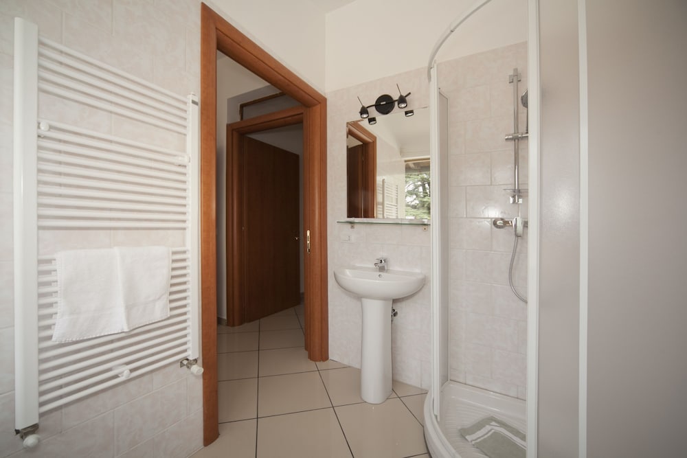 DALMAZIA HOTEL 37/38