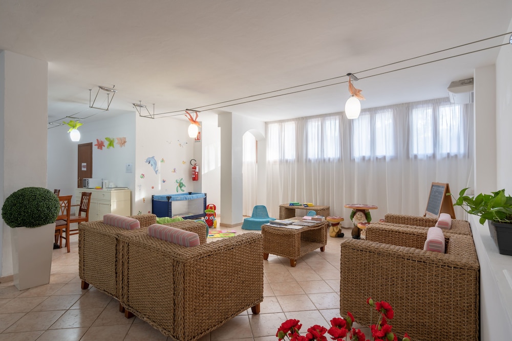RICCI HOTEL 32/59