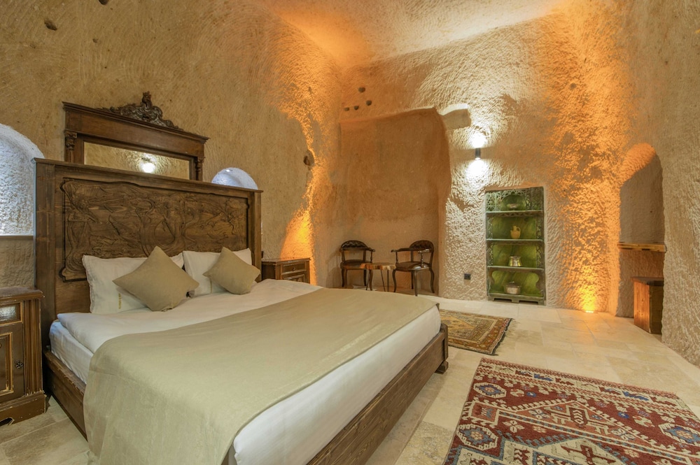 Ages In Cappadocia 14/50