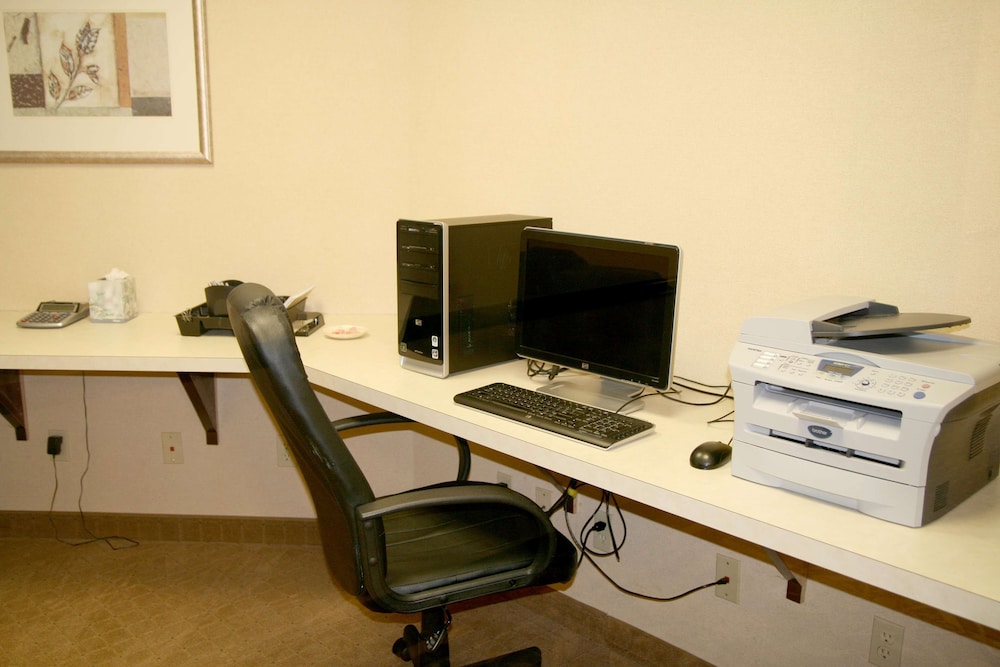 Hampton Inn Suites Galveston 64/68