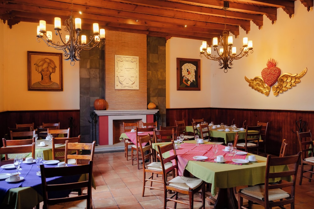 Hotel La Parroquia 56/82