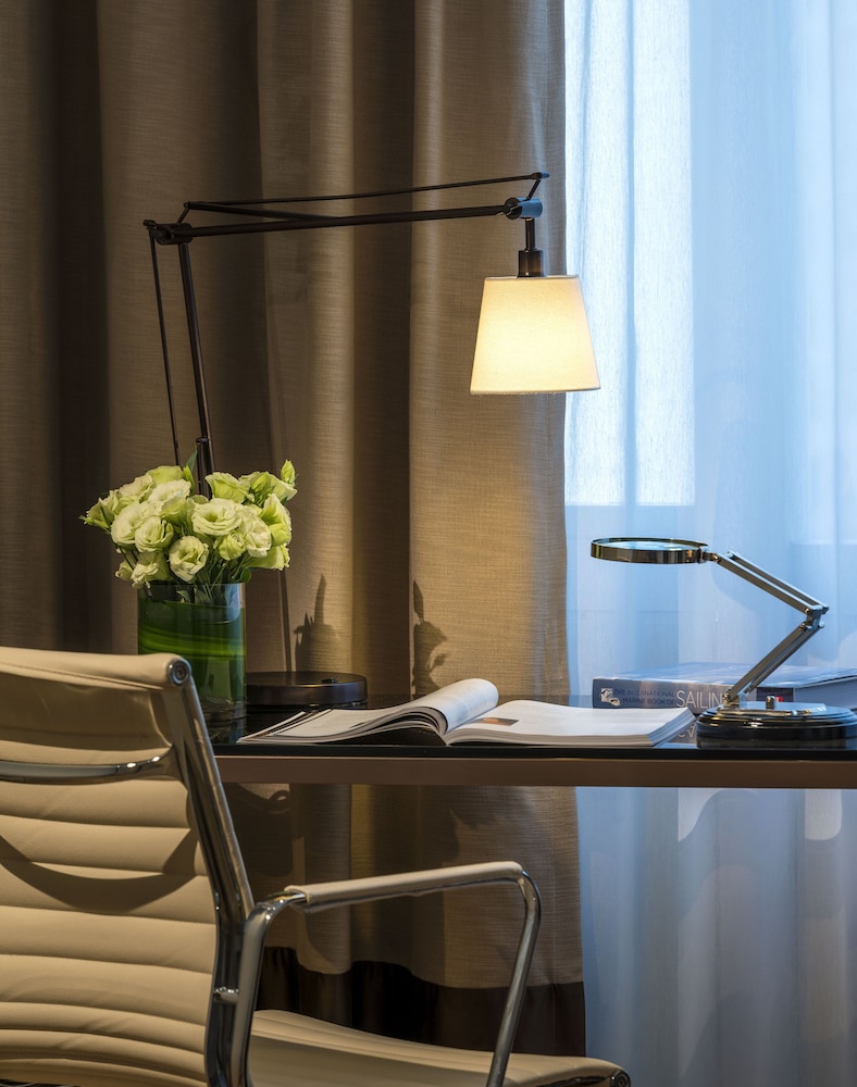 FRASER SUITES GUANGZHOU 69/84