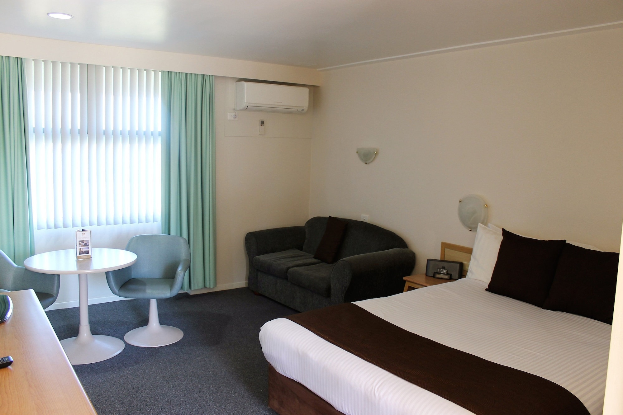 غرفة ديلوكس مفردة بسرير كوين، Hospitality Inn Geraldton SureStay Collection by Best Western 7/9
