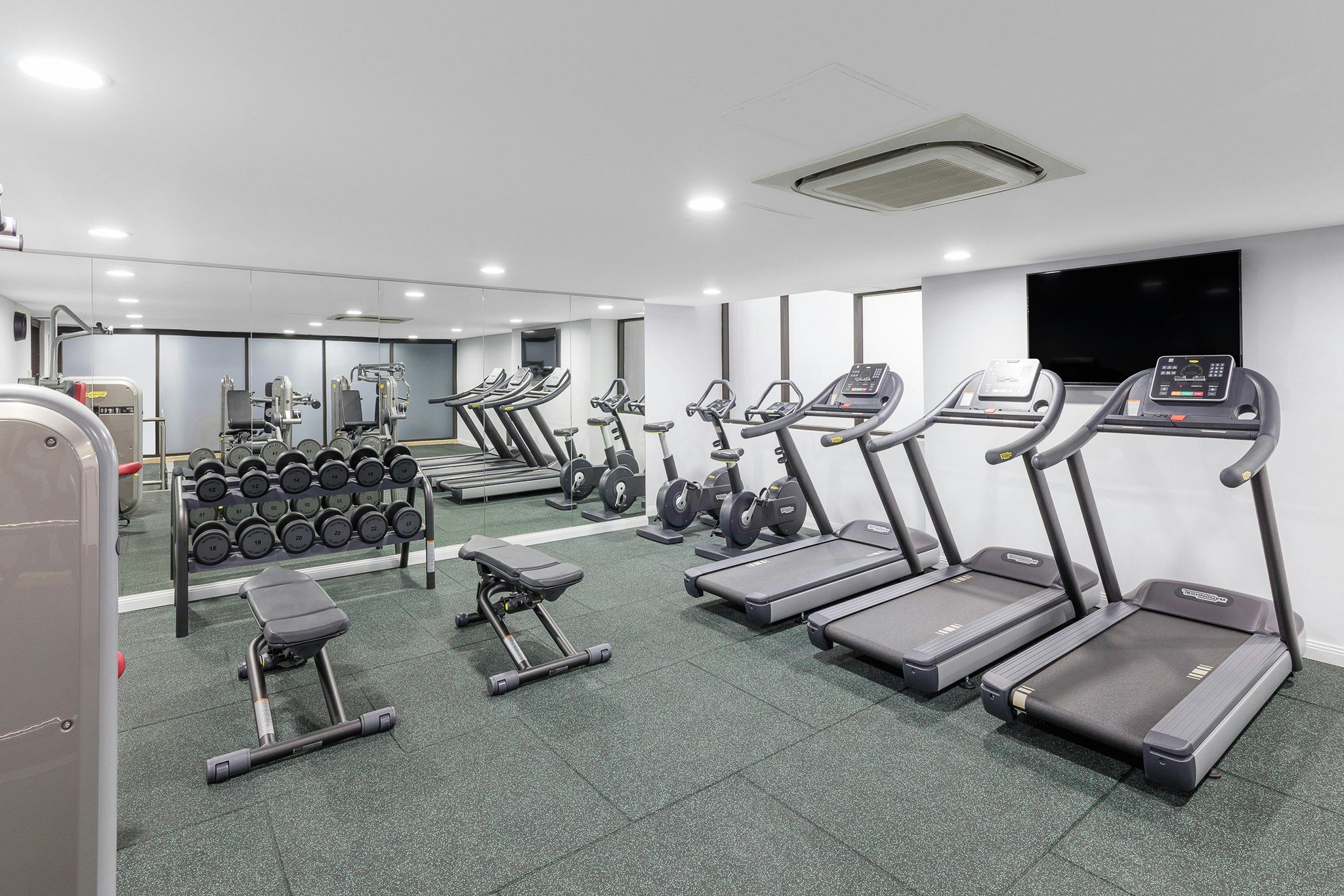 Meriton Suites Church Street Parramatta 12/25