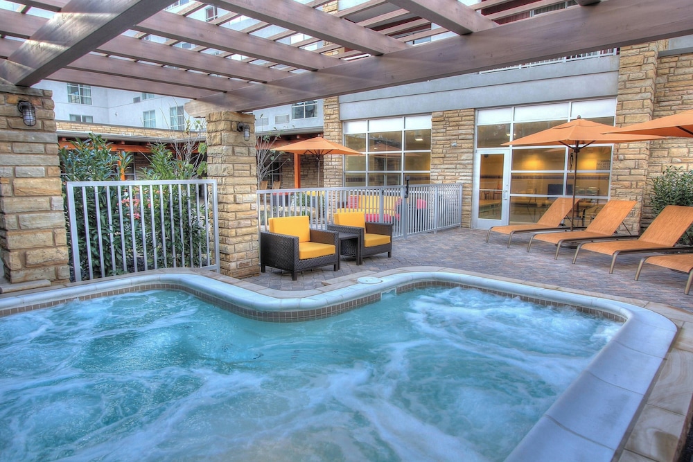 Courtyard Gatlinburg Downtown 38/68