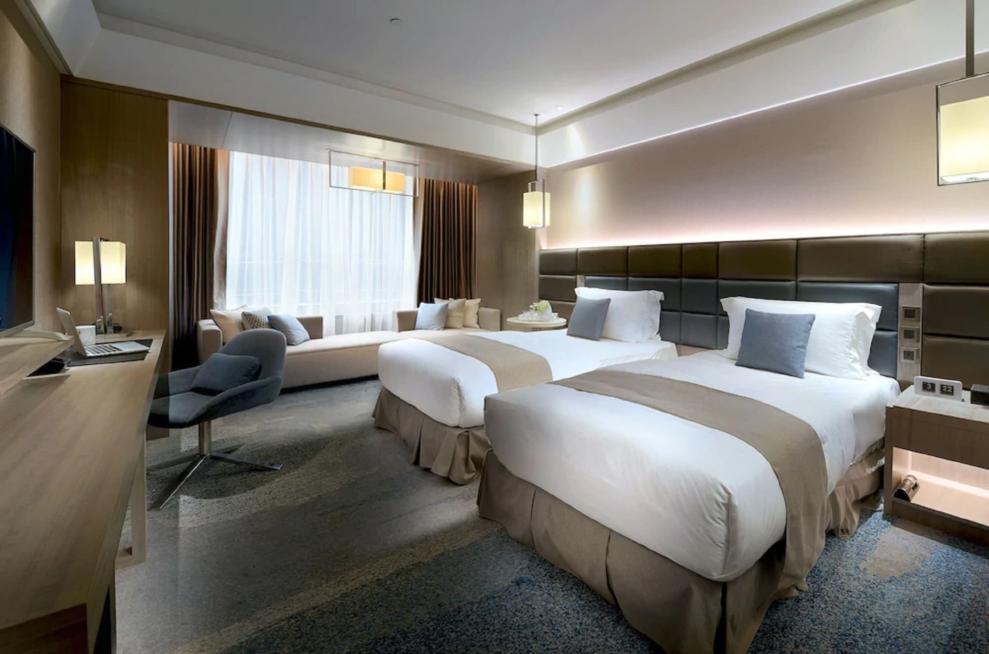 Deluxe, Twin Beds, Caesar Park Hotel Banqiao 3/6