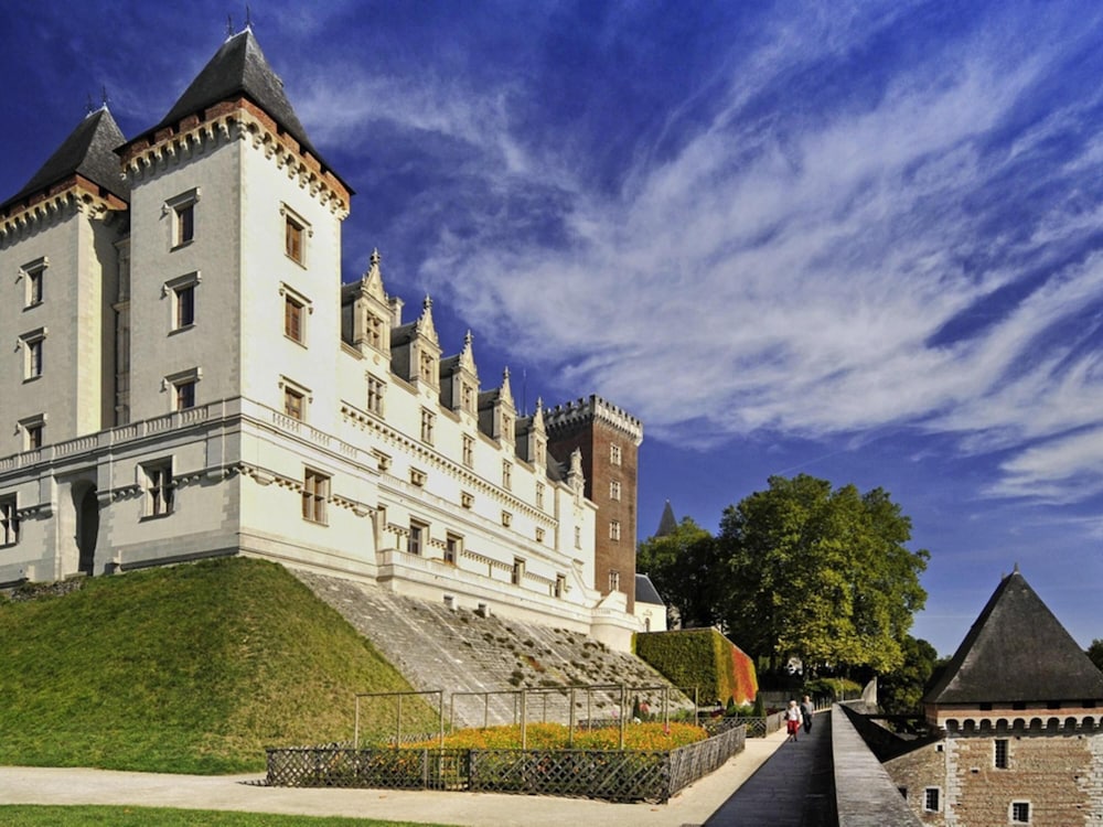 Ibis Budget Pau Est 67/71