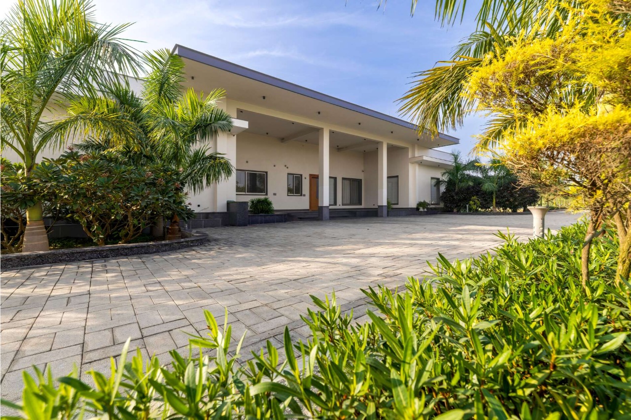 ELIVAAS Levante Farms 5 BHK Villa With Private Pool, Bar, Garden and Gazebo 18/21