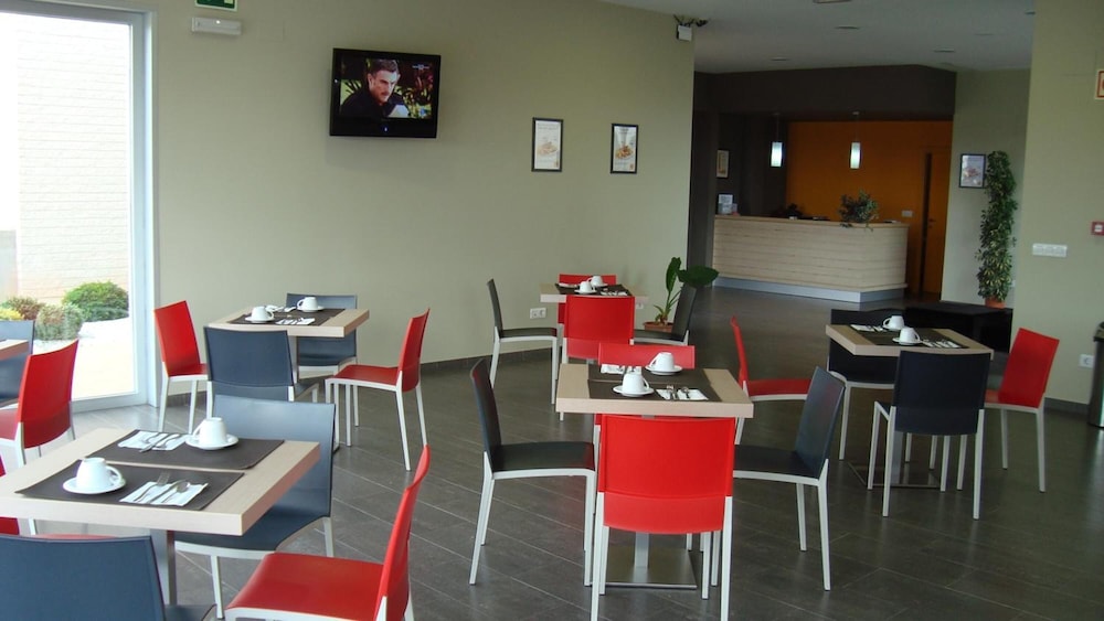 280 Hotel Formerly Premiere Classe Zaragoza 280 45/54