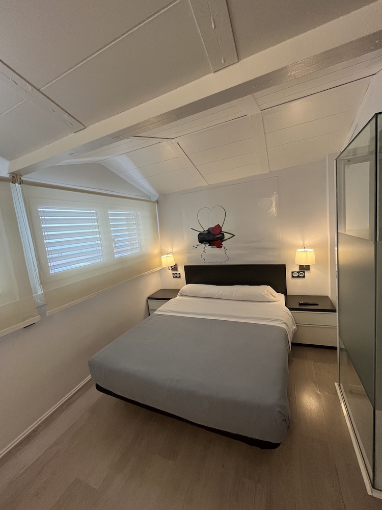PREMIUM, DOUBLE BED, SEA VIEW