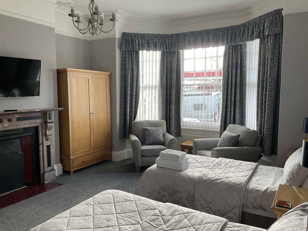 Glenora Guest House 45/57