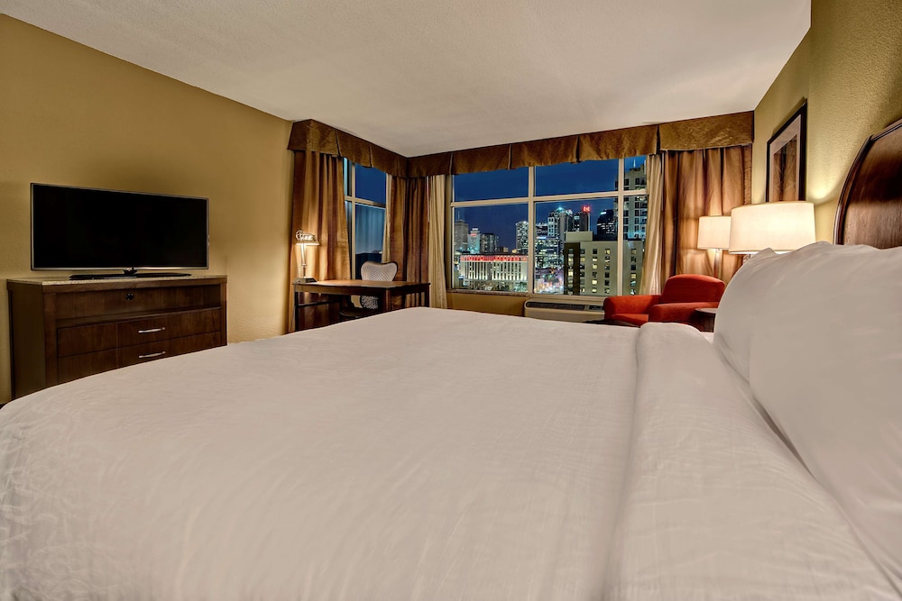 Hilton Garden Inn Nashville Downtown/Convention Center 16/68