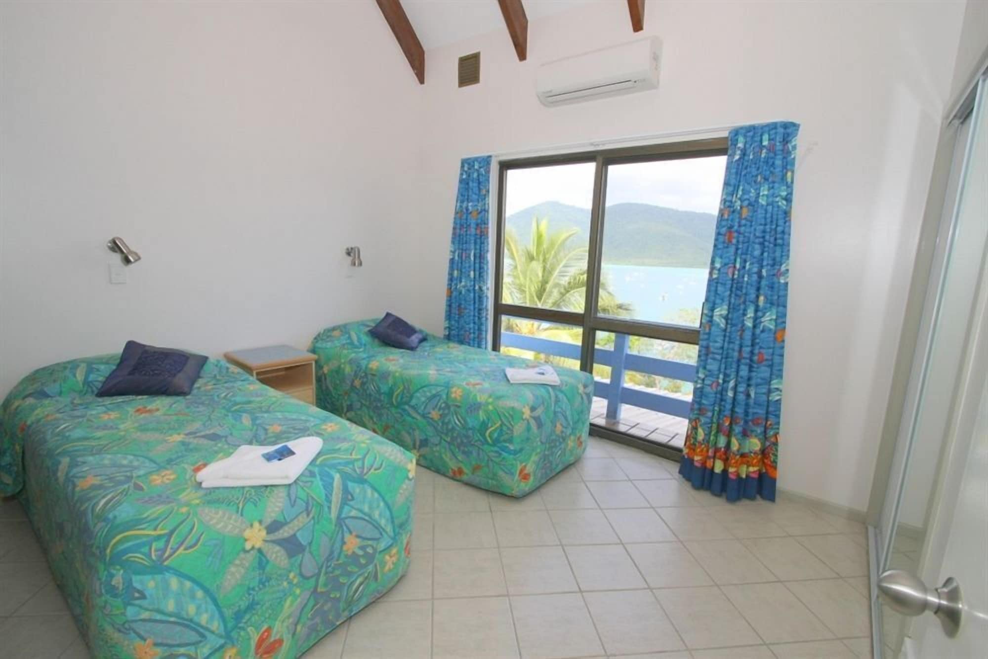 Reef, Villa, 4 Beds