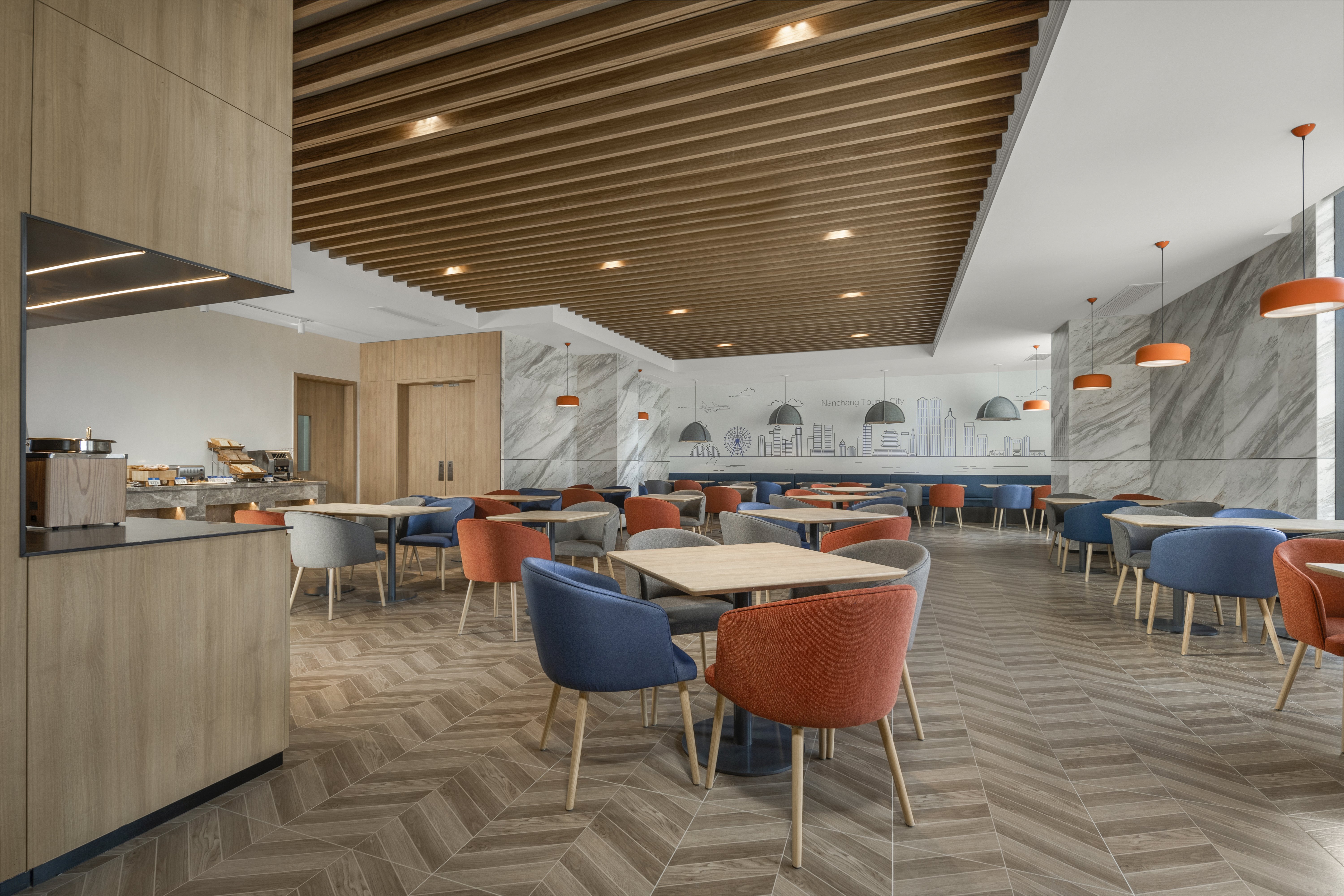 Holiday Inn Express Nanchang Riverside 57/77