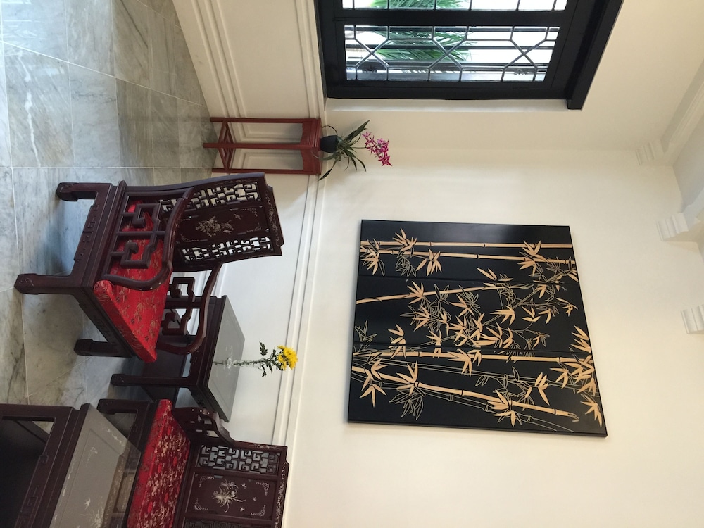 Heeren Palm Suites 49/55