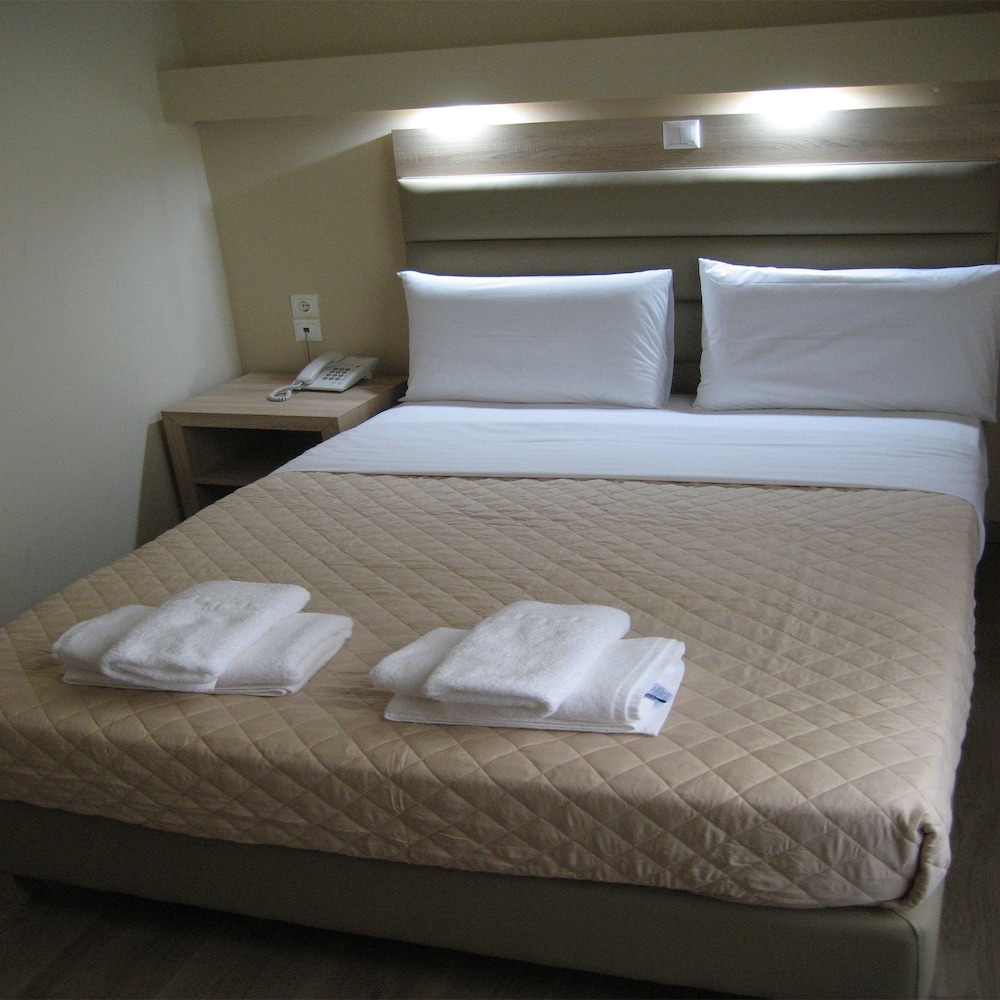 Elikon Hotel 31/32